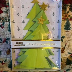 Green Holiday Honeycomb Trees